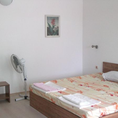 Hotel Neven Primorsko Dış mekan fotoğraf