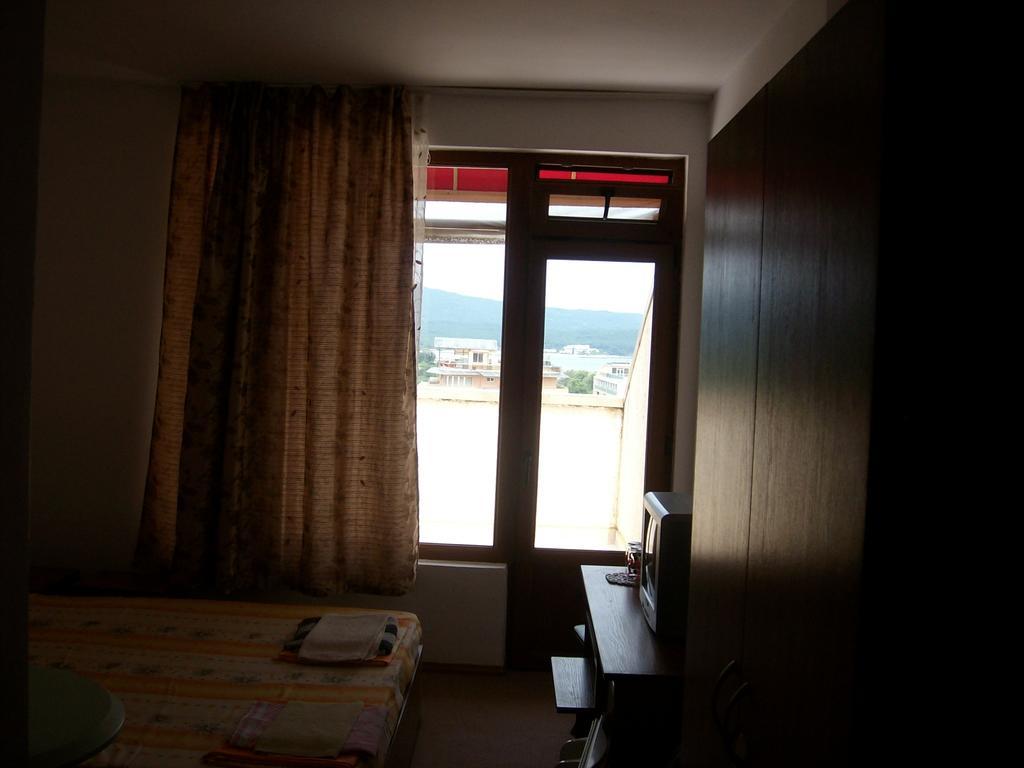 Hotel Neven Primorsko Dış mekan fotoğraf