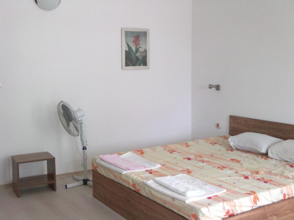 Hotel Neven Primorsko Dış mekan fotoğraf