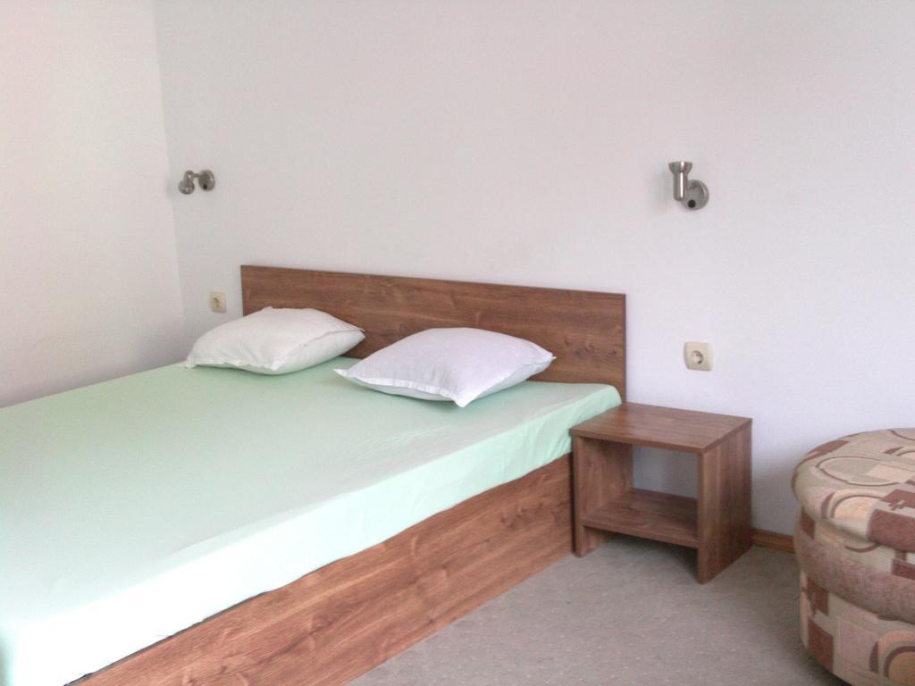 Hotel Neven Primorsko Oda fotoğraf