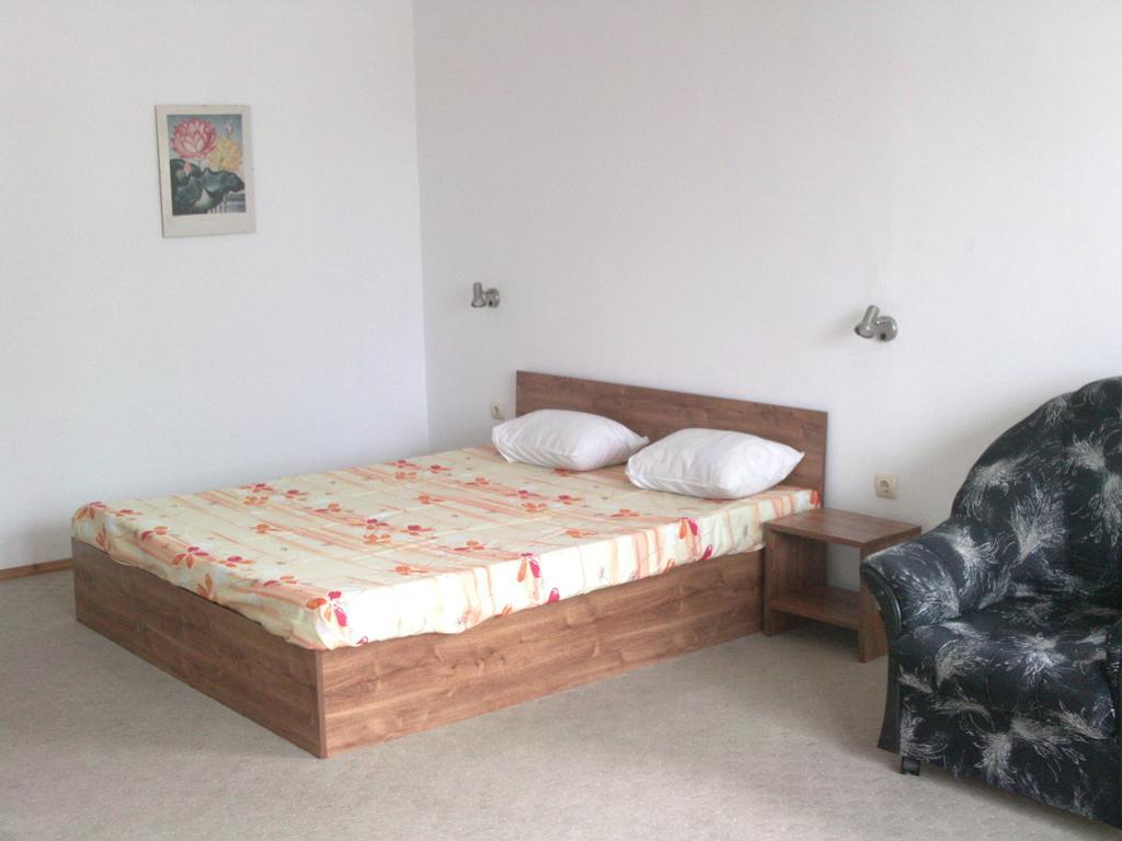 Hotel Neven Primorsko Dış mekan fotoğraf